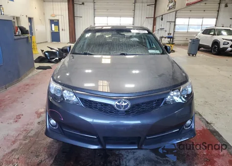 2013 Toyota Camry L z USA, uszkodzony, nr VIN 4T1BF1FK3DU647590
